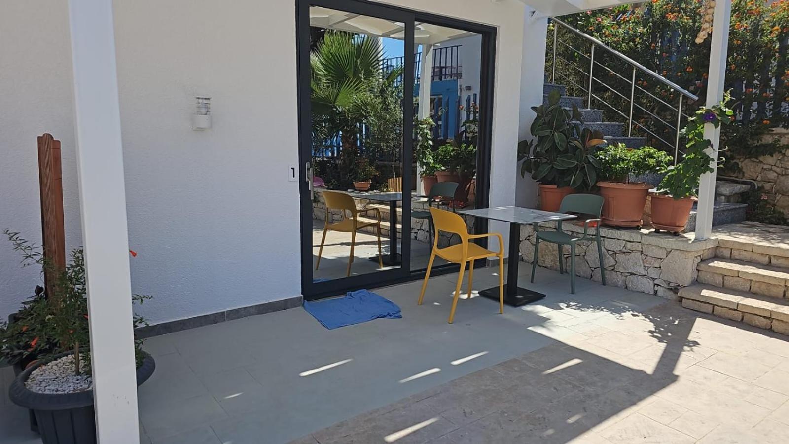 Ardit Seaside Rooms Sarande Exterior photo