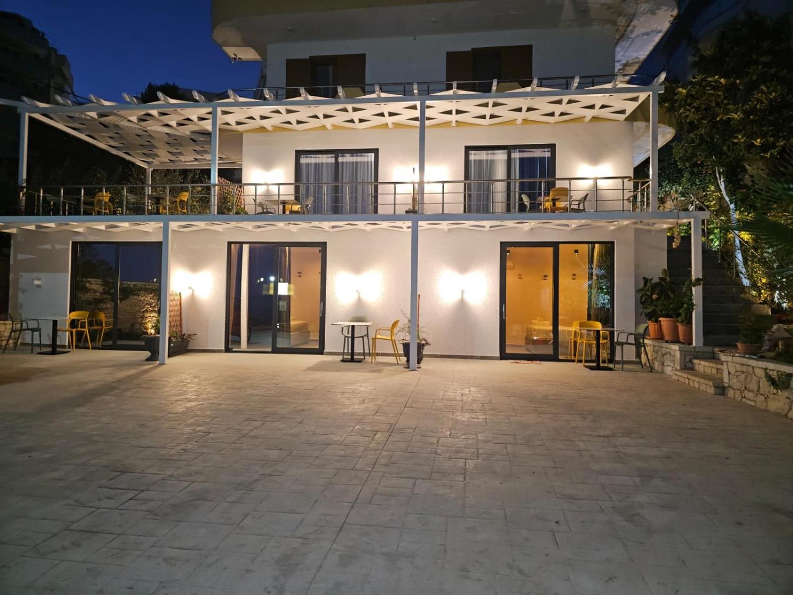 Ardit Seaside Rooms Sarande Exterior photo