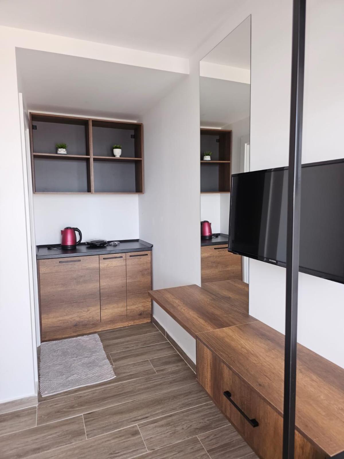 Ardit Seaside Rooms Sarande Exterior photo