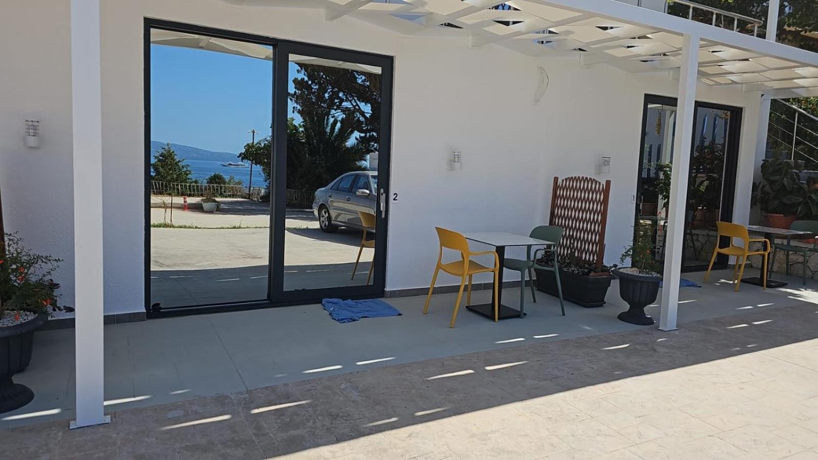 Ardit Seaside Rooms Sarande Exterior photo
