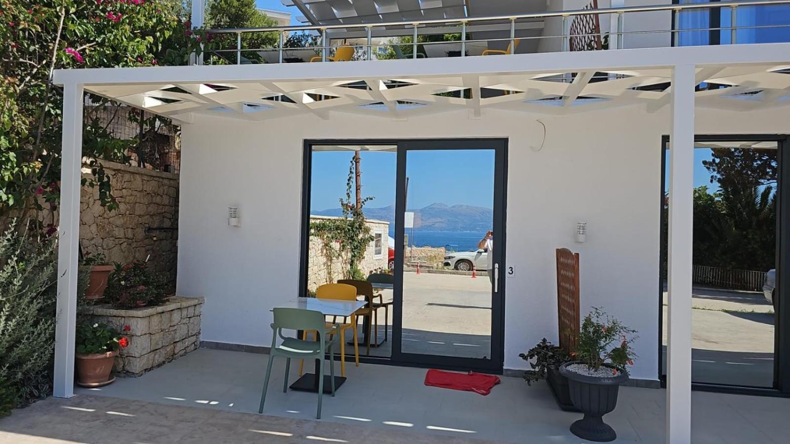 Ardit Seaside Rooms Sarande Exterior photo