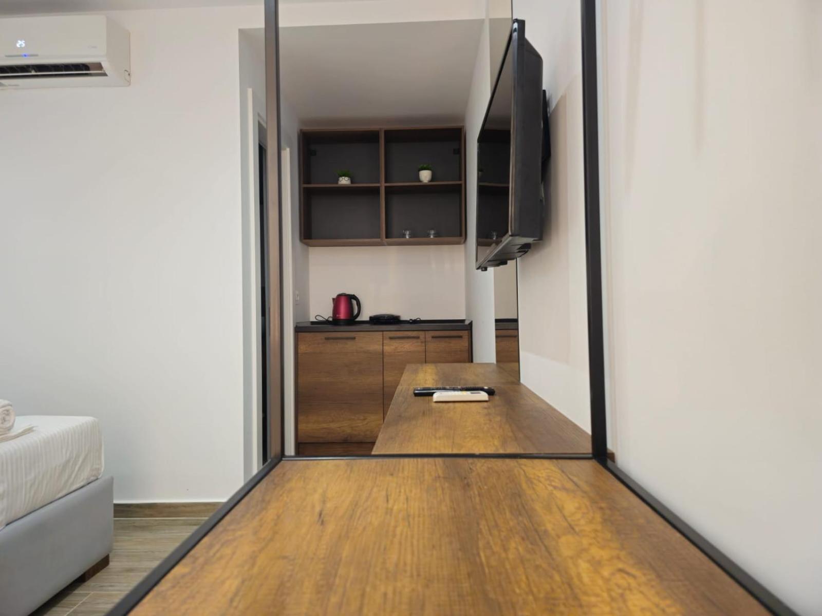 Ardit Seaside Rooms Sarande Exterior photo