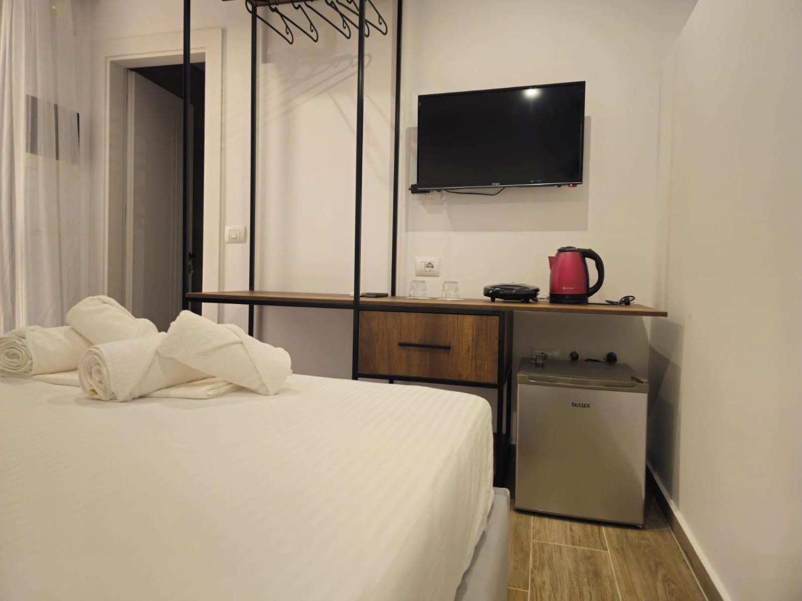 Ardit Seaside Rooms Sarande Exterior photo