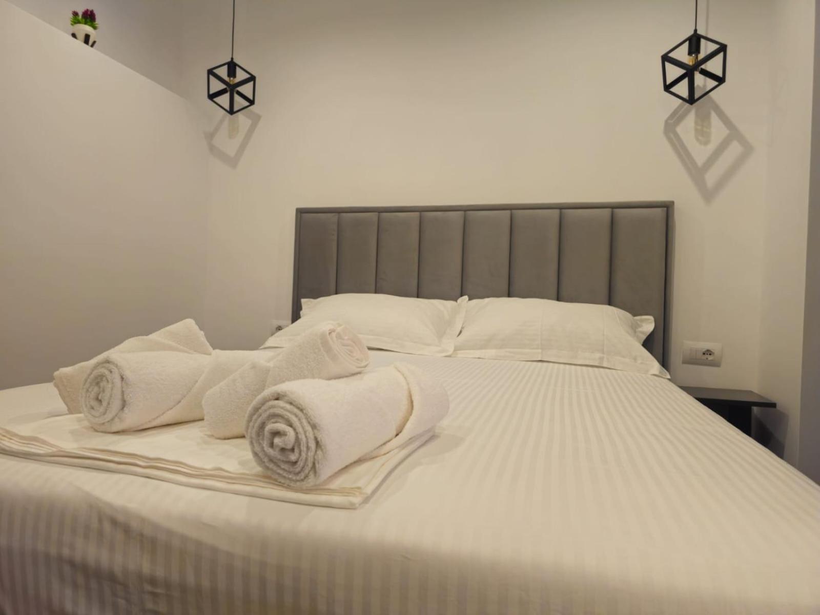 Ardit Seaside Rooms Sarande Exterior photo
