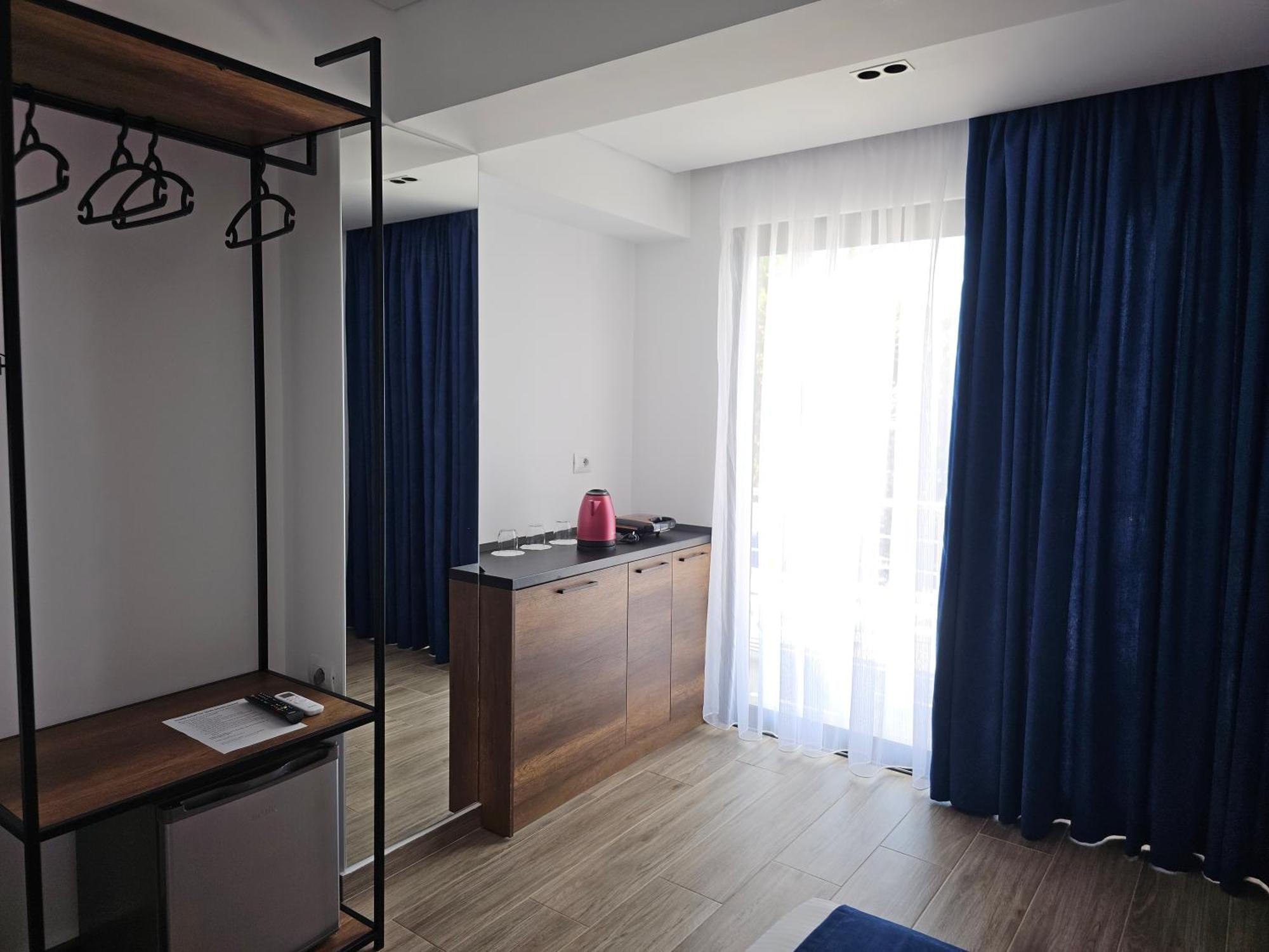Ardit Seaside Rooms Sarande Exterior photo