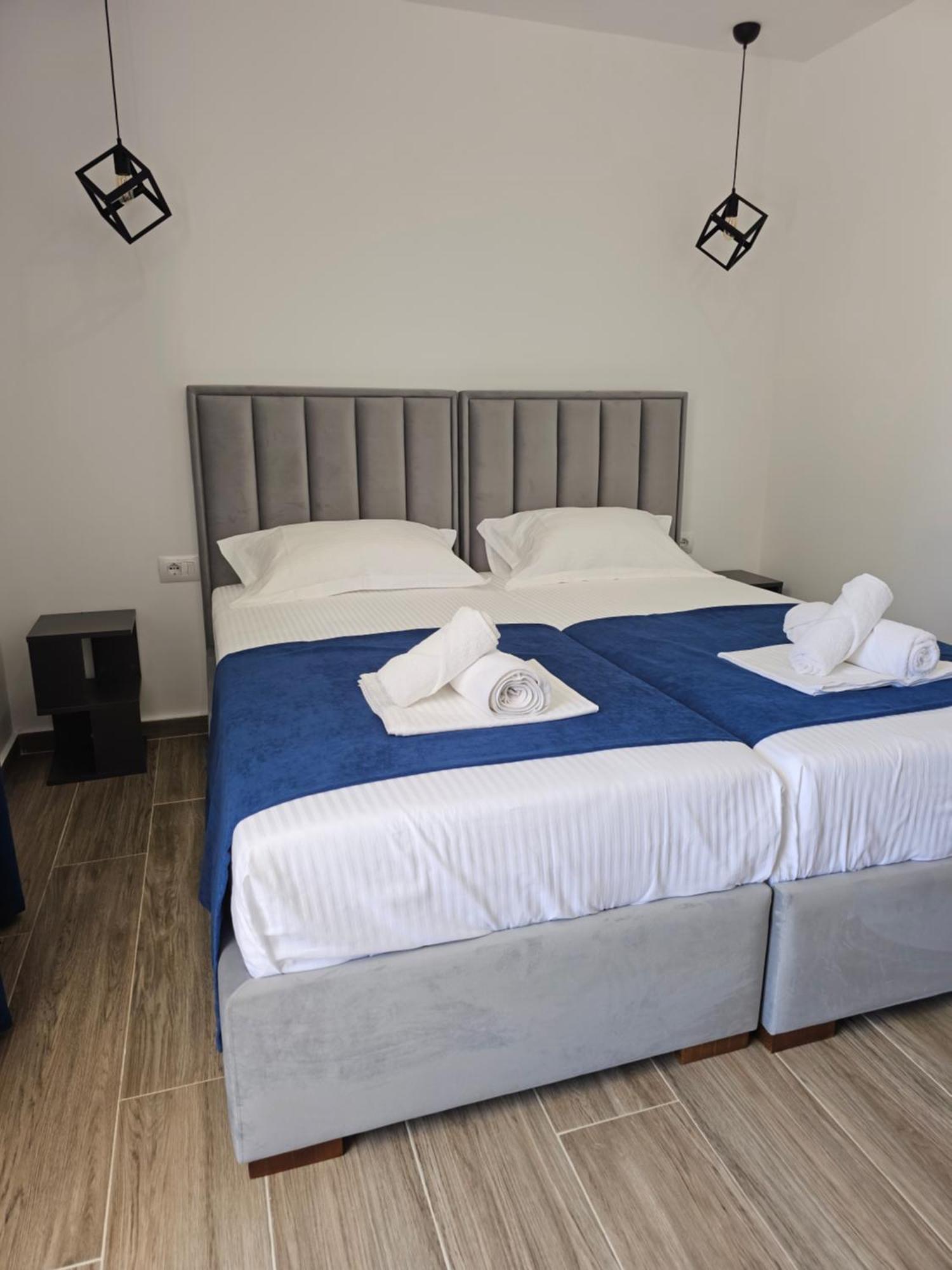 Ardit Seaside Rooms Sarande Exterior photo